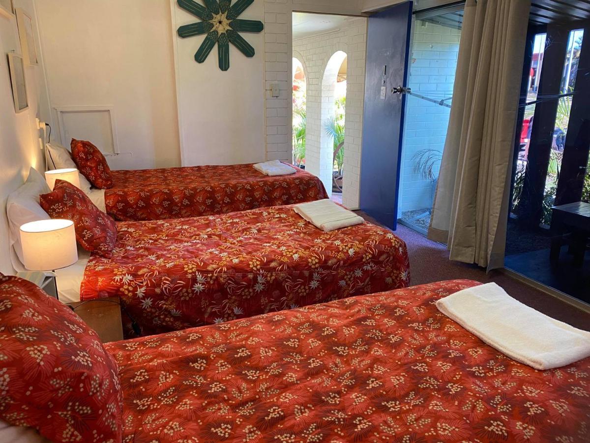 Bundaberg Coral Villa Motor Inn Екстер'єр фото