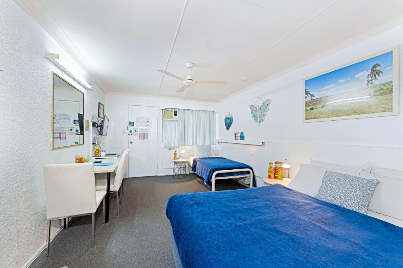 Bundaberg Coral Villa Motor Inn Екстер'єр фото