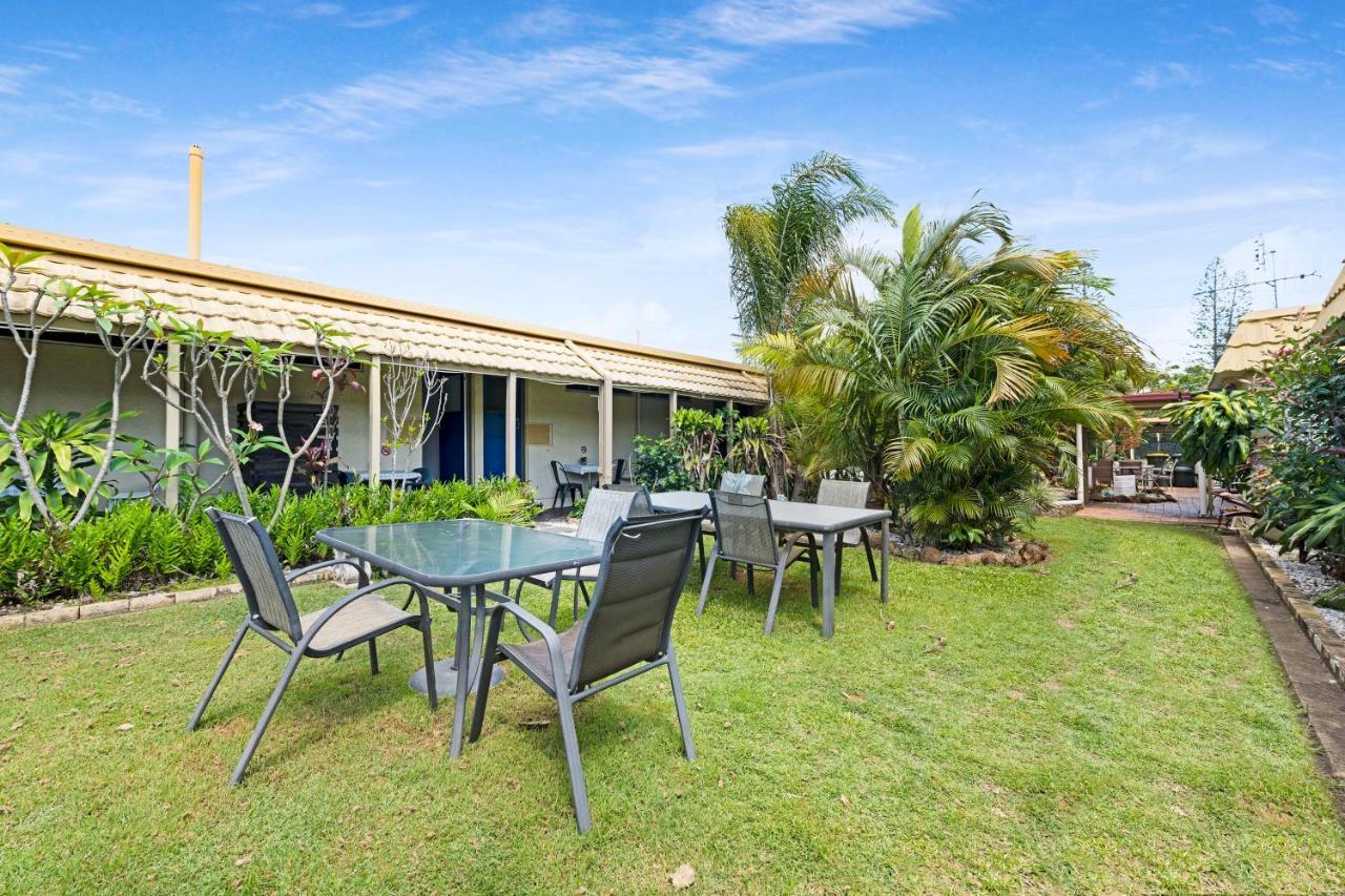 Bundaberg Coral Villa Motor Inn Екстер'єр фото