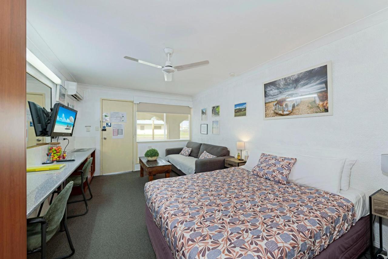 Bundaberg Coral Villa Motor Inn Екстер'єр фото