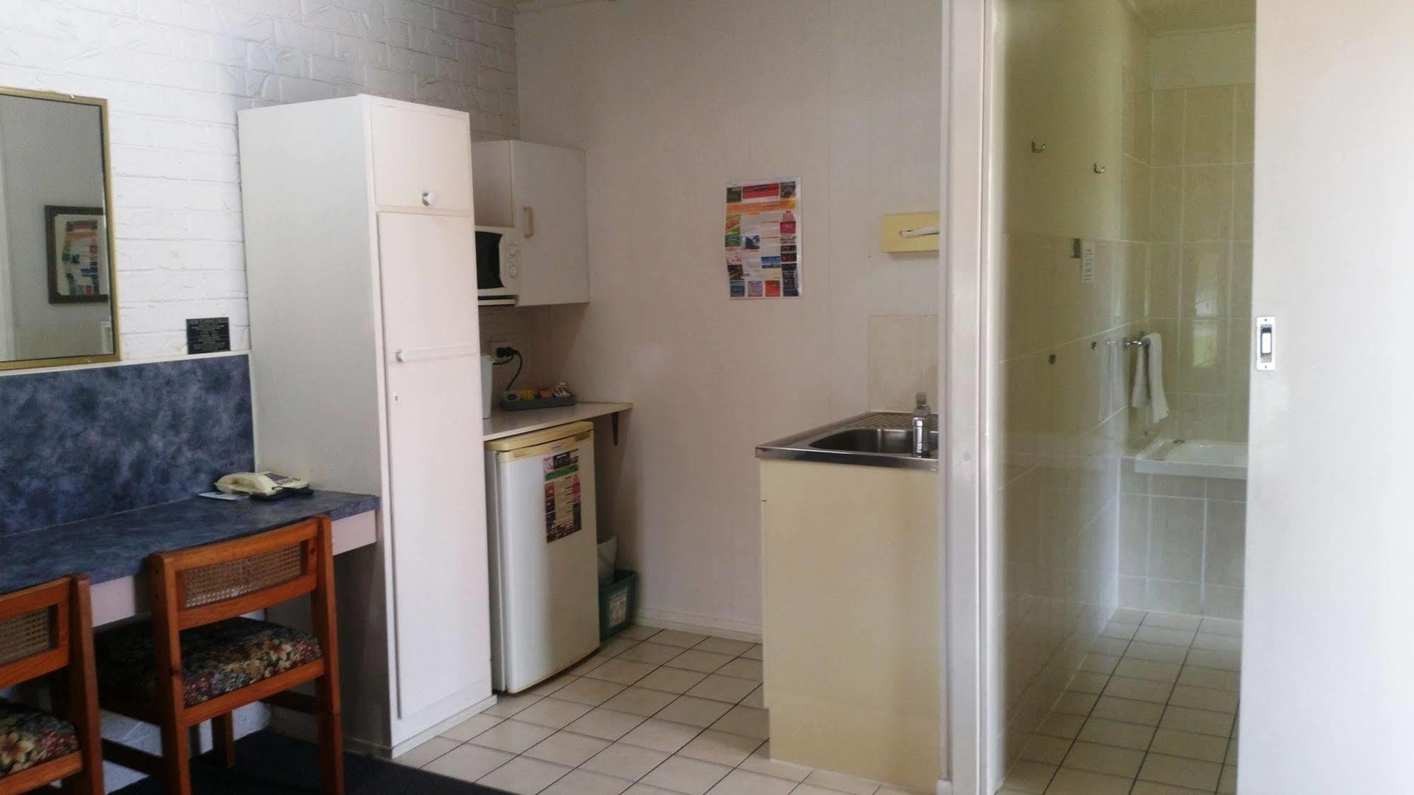 Bundaberg Coral Villa Motor Inn Екстер'єр фото