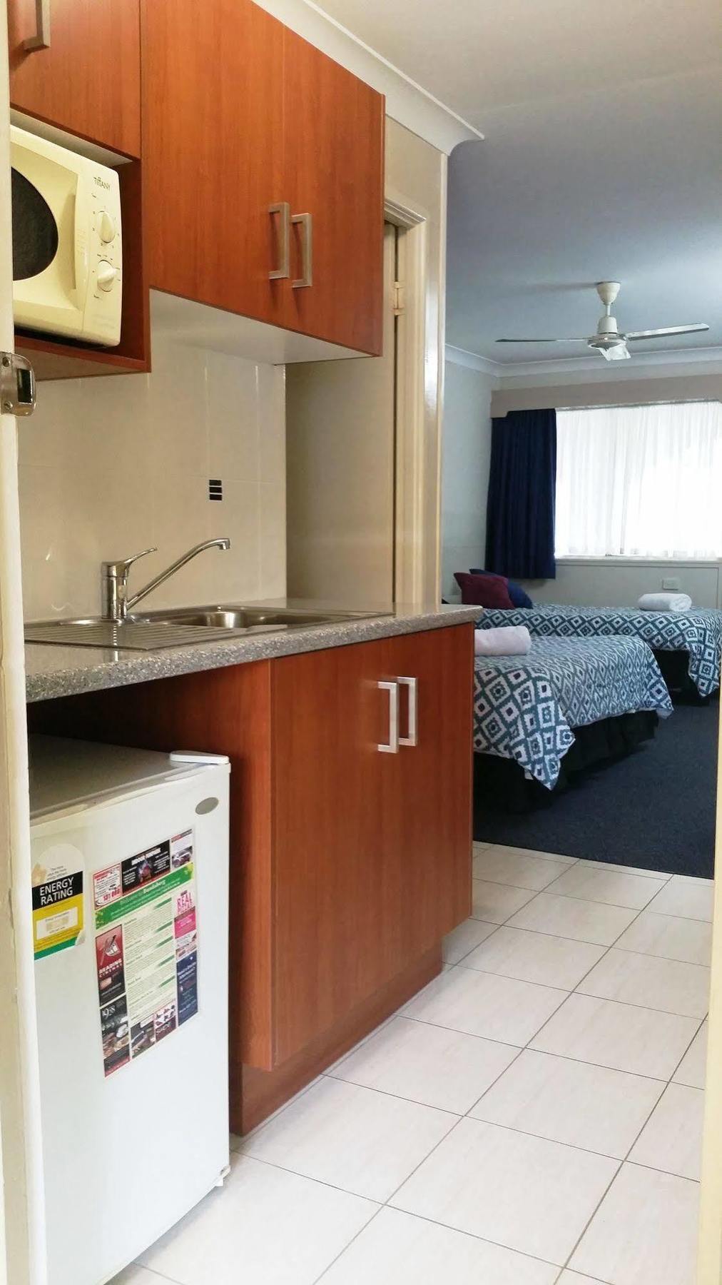 Bundaberg Coral Villa Motor Inn Екстер'єр фото