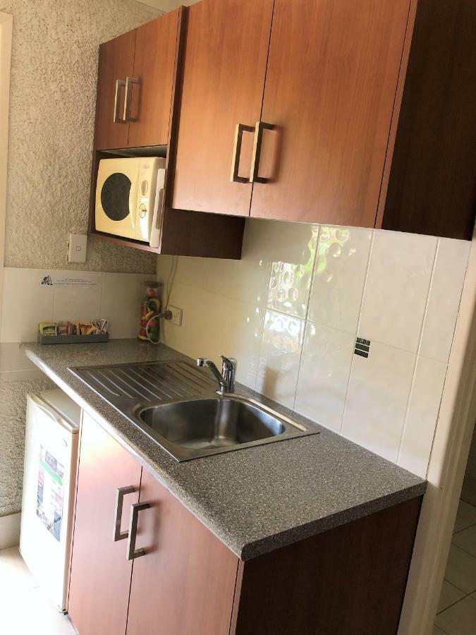 Bundaberg Coral Villa Motor Inn Екстер'єр фото